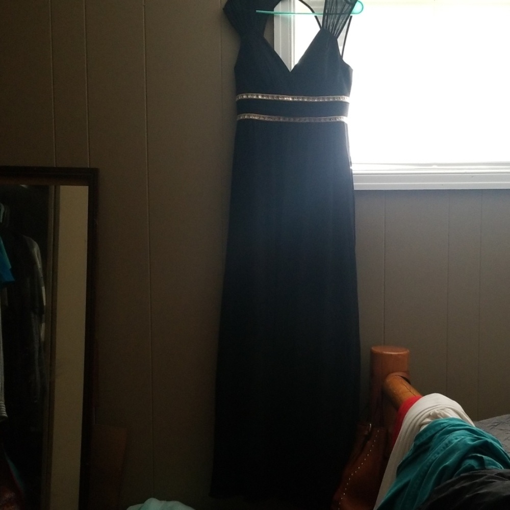 Long black prom dress